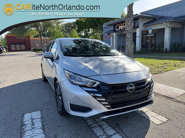 Brilliant Silver Metallic 2025 Nissan Versa SV FWD Sedan Front-Wheel Drive Continuously Variable Transmission