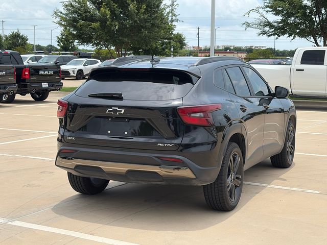 Used 2024 Chevrolet Trax SUV