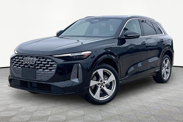 Mythos Black Metallic 2025 Audi Q5 quattro Premium Plus 40 TFSI SUV / Crossover All-Wheel Drive 7-Speed Automatic