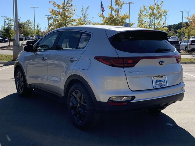 2022 Kia Sportage LX 8