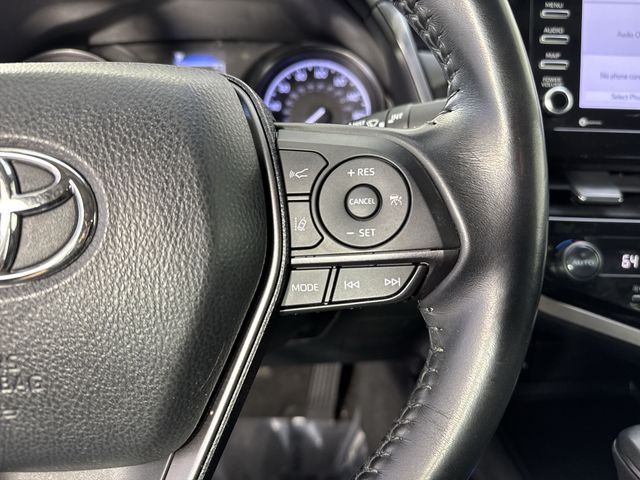 2021 Toyota Camry Hybrid SE photo