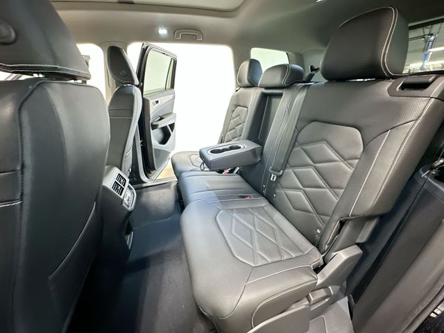 2026 Volkswagen Atlas 2.0T SE w/Technology Black at Sutliff Volkswagen