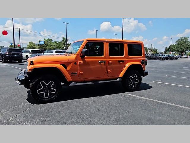2025 Jeep Wrangler 4-Door Sahara 4x4