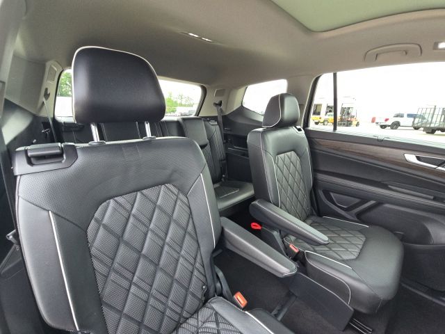 2024 Volkswagen Atlas 2.0T SEL Premium R-Line:169225A