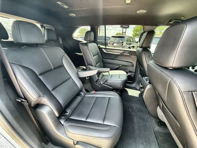 2026 GMC Acadia #26