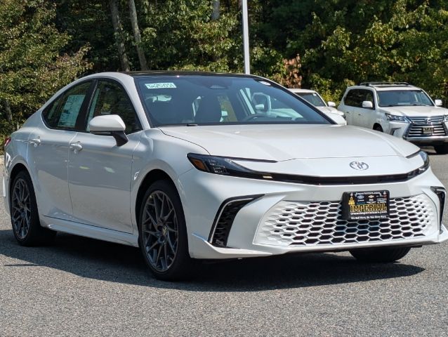 2025 Toyota Camry XSE 2