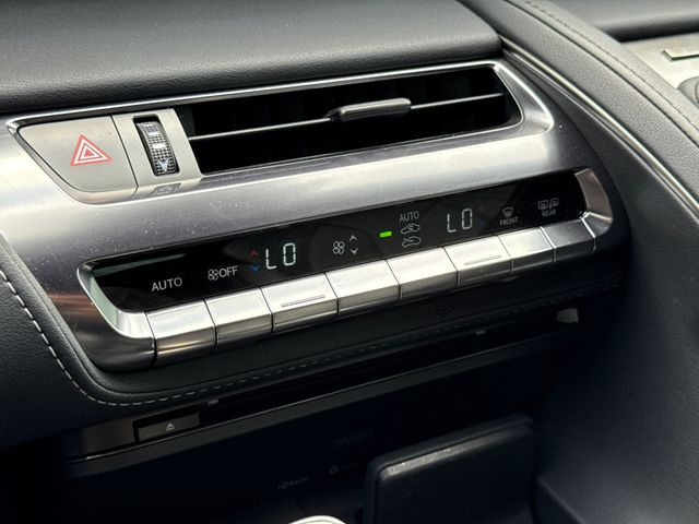 Used 2021 Silver Lexus 500 image 26