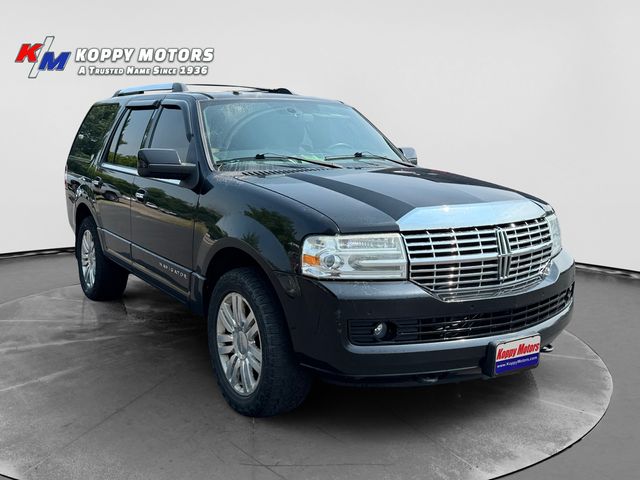 2011 Lincoln Navigator Base - Tuxedo Black Metallic exterior view 7