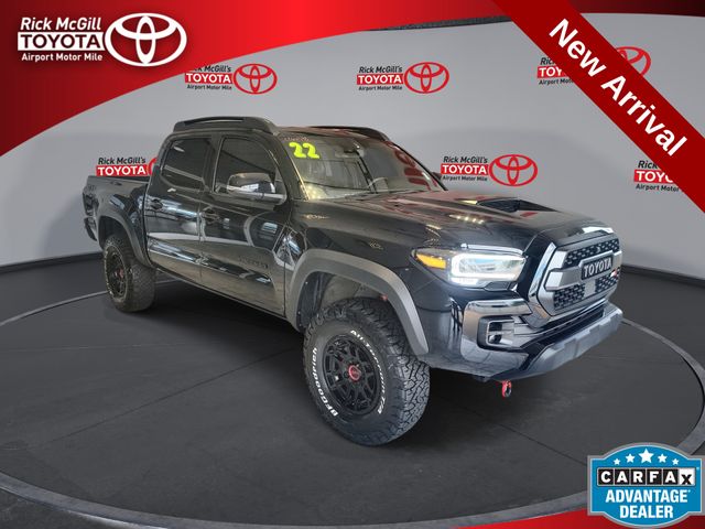 Midnight Black Metallic 2022 Toyota Tacoma Pickup Truck Four-Wheel Drive 6-Speed Automatic
