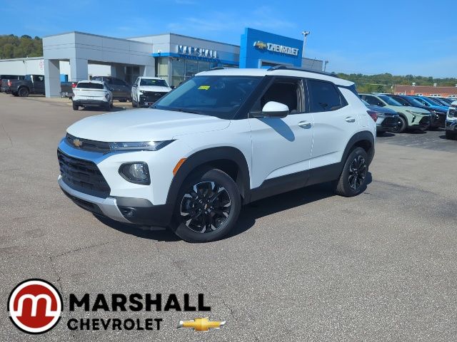 Summit White 2023 Chevrolet Trailblazer SUV / Crossover Four-Wheel Drive 9-Speed Automatic