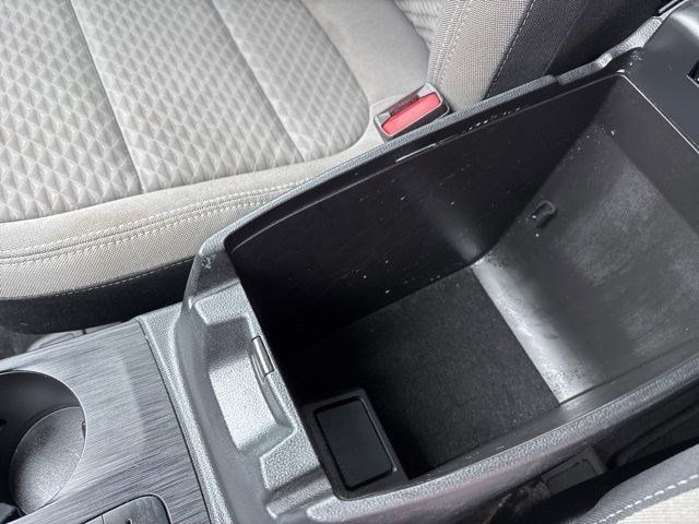 2022 Ford Escape Hybrid SE photo