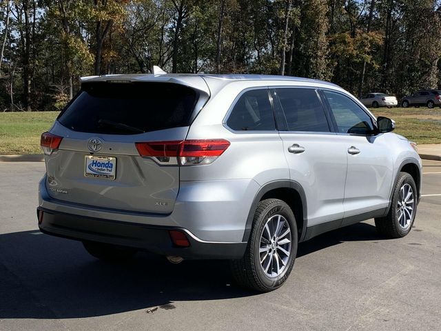 2019 Toyota Highlander XLE 10