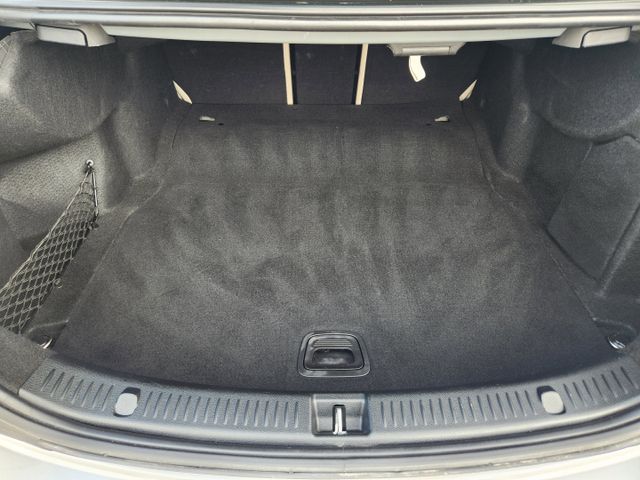 2017 Iridium Silver Metallic Mercedes-Benz E-Class E 300 RWD Sedan