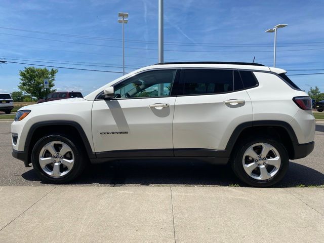 2020 Jeep Compass Latitude - White Clearcoat exterior view 9