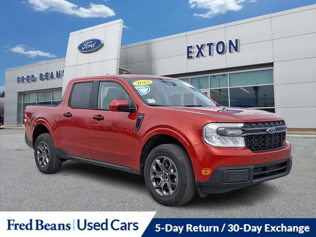Chili Pepper Red 2023 Ford Maverick XLT SuperCrew FWD Pickup Truck Front-Wheel Drive Continuously Variable Transmission