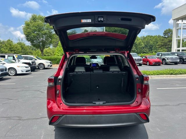 Used 2025 Toyota Highlander SUV