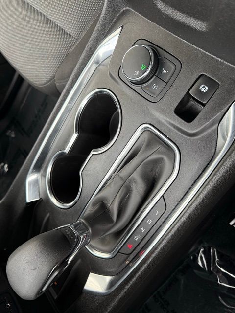 used 2023 Chevrolet Traverse car, priced at $26,197