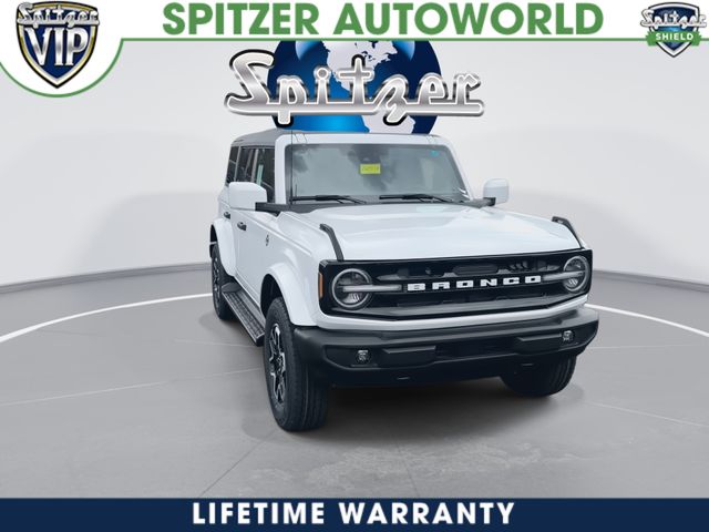 New 2026 White Ford Outer Banks image 3