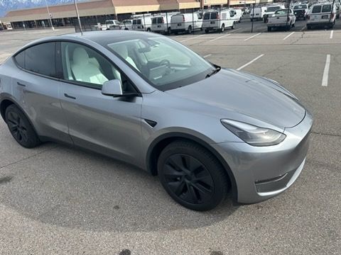 2025 Tesla Model Y Long Range AWD