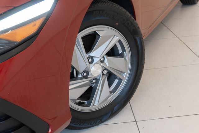 Used 2024 Hyundai Elantra Sedan