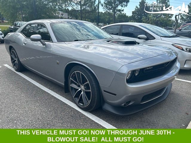 Silver (Billet Clearcoat) 2016 Dodge Challenger Coupe Rear-Wheel Drive 6-Speed Manual