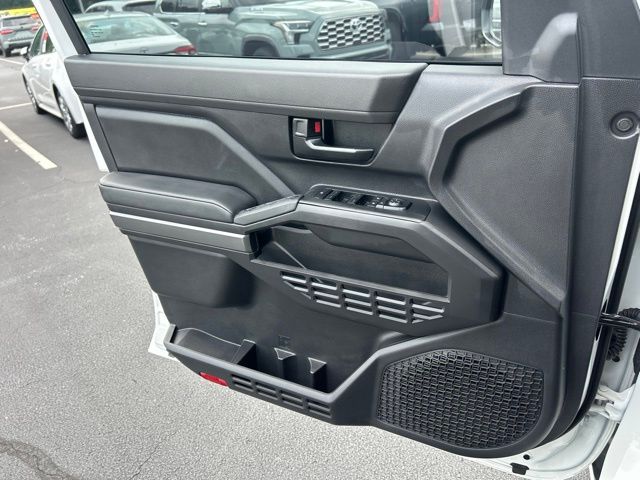 2024 Toyota Tacoma SR5 - Photo 28