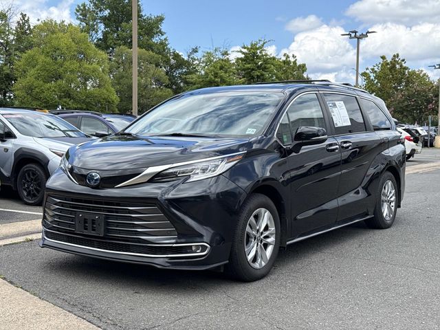 2022 Toyota Sienna Limited