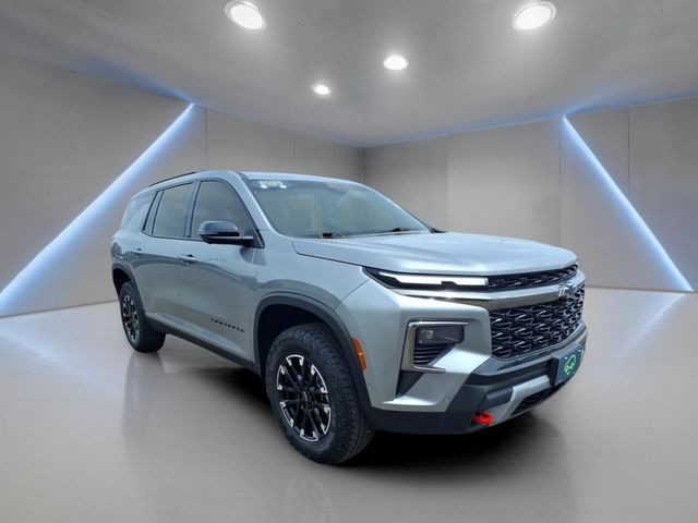 Sterling Gray Metallic 2025 Chevrolet Traverse SUV / Crossover Four-Wheel Drive 8-Speed Automatic