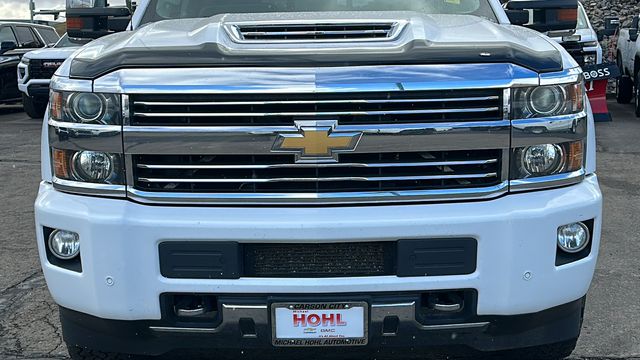 2017 Chevrolet Silverado 2500HD High Country 9