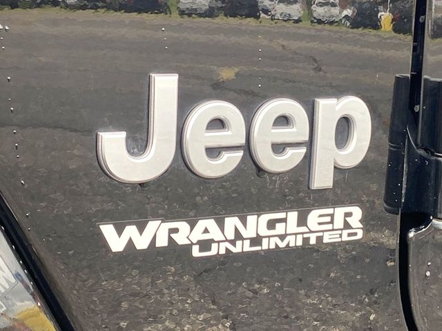 2018 Jeep Wrangler Unlimited Sahara 30