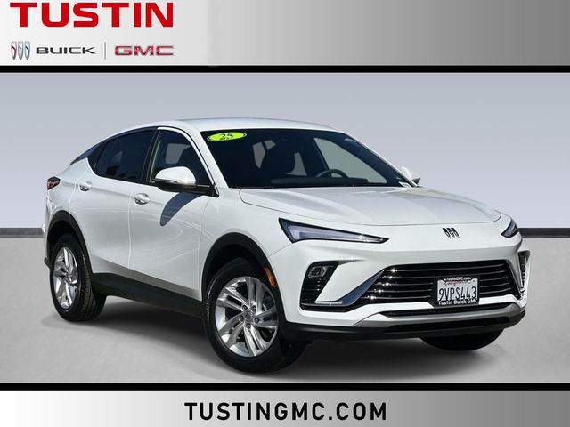 Summit White 2025 Buick Envista Preferred FWD SUV / Crossover Front-Wheel Drive 6-Speed Automatic