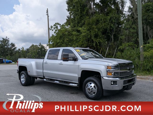 Silver Ice Metallic 2019 Chevrolet Silverado 3500HD Pickup Truck Four-Wheel Drive 6-Speed Automatic Overdrive