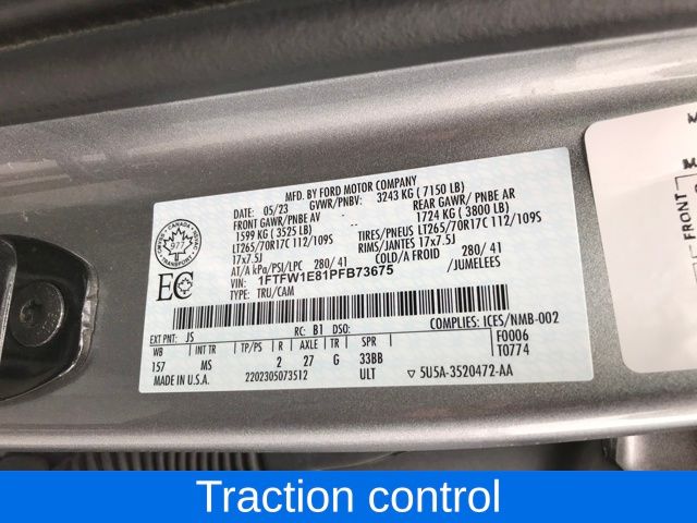 View vehicle photo 7