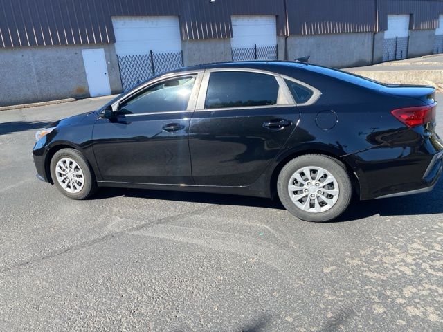 2020 Kia Forte FE 10