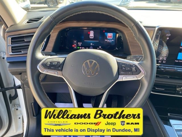 2024 Volkswagen Atlas 2.0T SE w/Technology - Aurora Red Metallic exterior view 14