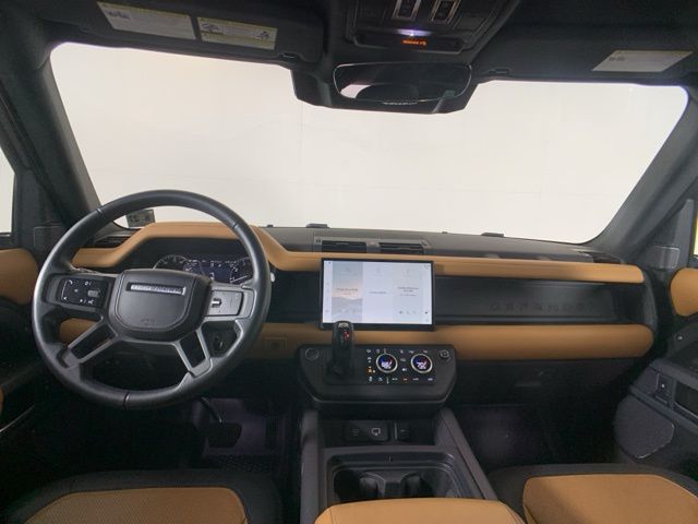 2023 Land Rover Defender 110 X-Dynamic SE 30