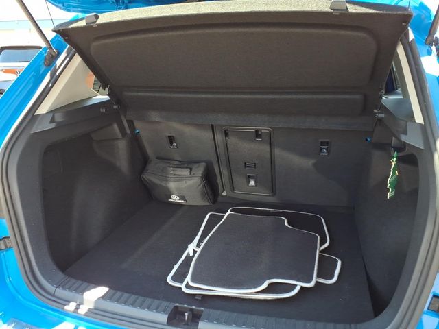 2023 Volkswagen Taos - Image 23