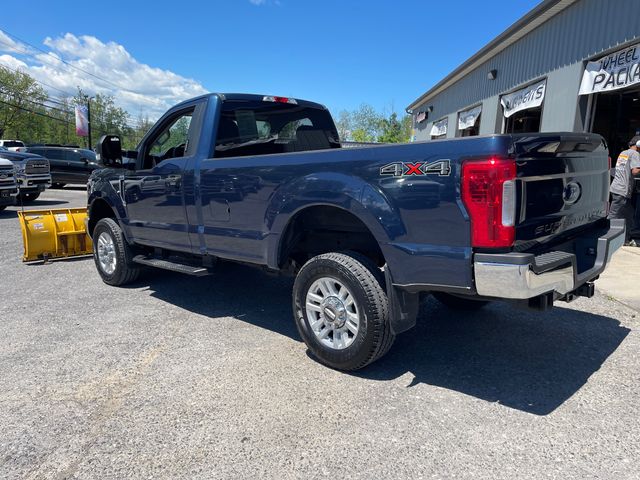 2019 Ford F-250SD XLT - Blue exterior view 5