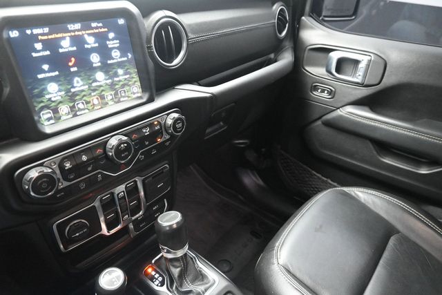 Used 2020 Black Jeep Overland image 27