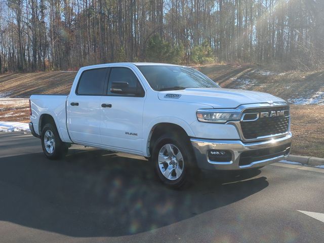 Used 2025 White Ram Big Horn/Lone Star image 15
