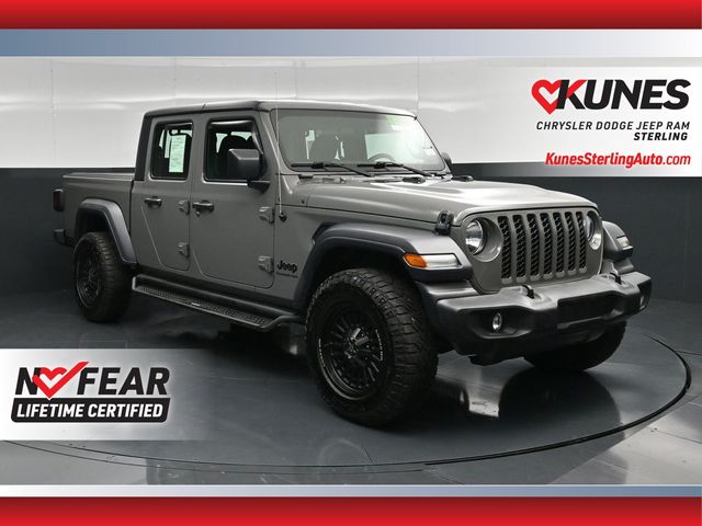Sting-Gray Clearcoat 2021 Jeep Gladiator Pickup Truck Four-Wheel Drive 8-Speed Automatic
