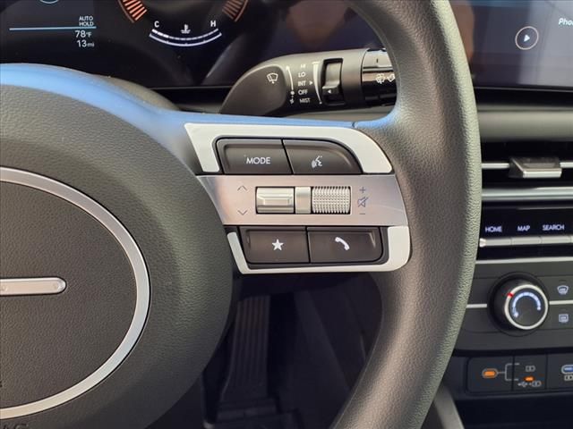2025 Hyundai Santa Cruz SE photo