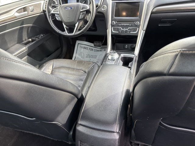 2017 Ford Fusion SE photo