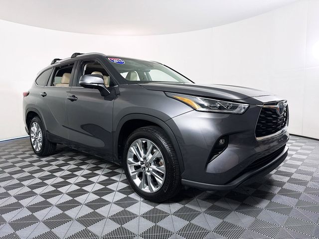 2023 Toyota Highlander Hybrid Limited FWD