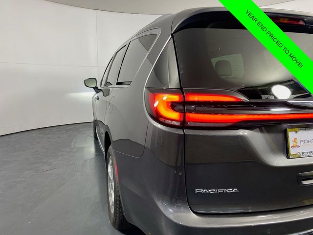 2021 Chrysler Pacifica Limited 32