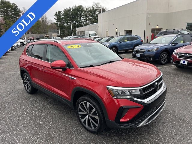 Red Metallic 2024 Volkswagen Taos SE FWD SUV / Crossover Front-Wheel Drive 8-Speed Automatic
