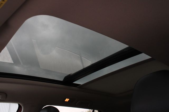 Used 2018 Red Volkswagen SEL Premium image 5