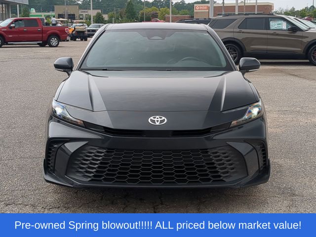 Used 2025 UNDERGROUND Toyota SE image 16