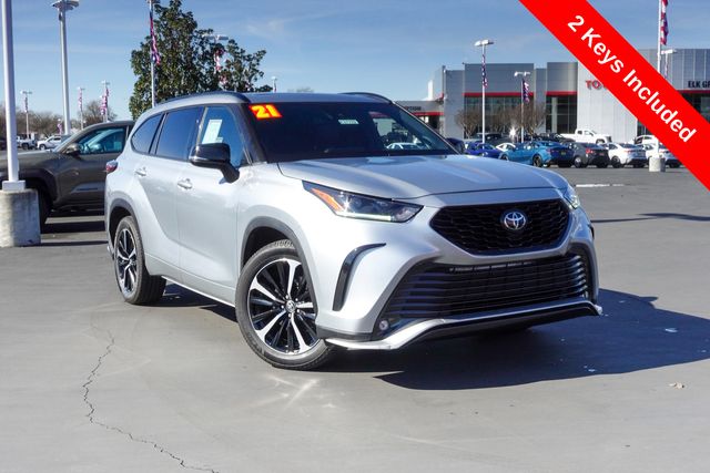 used 2021 Toyota Highlander car, priced at $31,500
