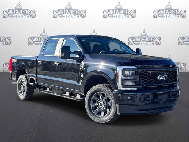 Black Metallic 2026 Ford F-250 Super Duty XL Crew Cab 4WD Pickup Truck Four-Wheel Drive Automatic